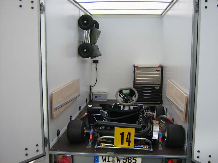 Das gesamte Equipment sauber aufger�umt und fest verstaut